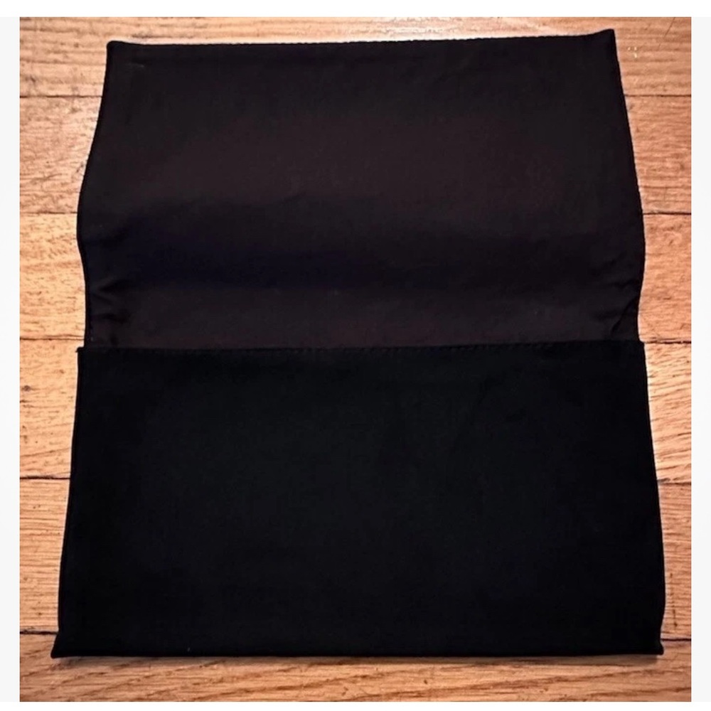 🔥EUC🔥 CHANEL 100% Authentic Medium Black Fold Over Dust Bag Pouch ✨✨✨ - Picture 3 of 6
